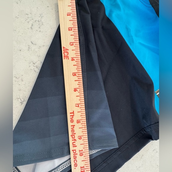 RipCurl Mirage Daybreakers - Boys Sz 16/30” Black Board Shorts Swim Trunks NEW - Picture 8 of 11